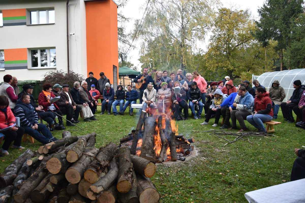 pozegnanie-lata-w-srodowiskowym-domu-samopomocy-w-zalesiu